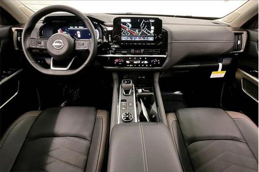 2025 Nissan Pathfinder Platinum 4WD