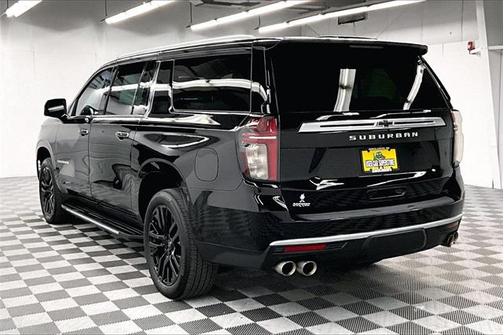 2023 Chevrolet Suburban 4WD High Country