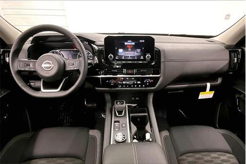 2025 Nissan Pathfinder SV 4WD