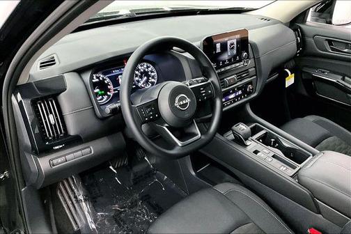 2025 Nissan Pathfinder S FWD