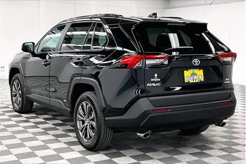2024 Toyota RAV4 Hybrid XLE Premium