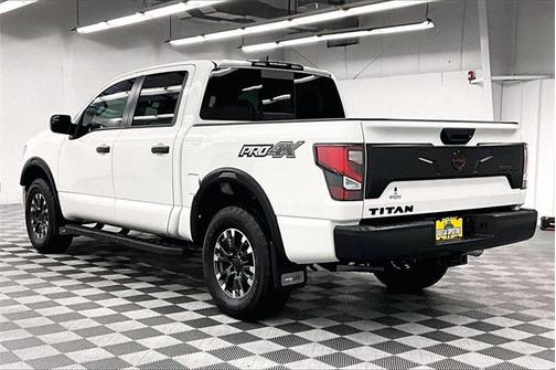 2024 Nissan Titan PRO-4X