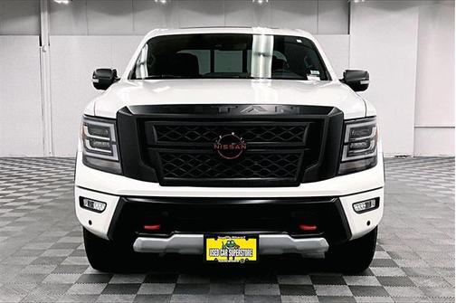 2024 Nissan Titan PRO-4X