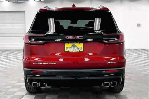 2025 GMC Acadia AWD AT4
