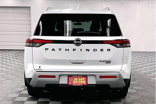 2025 Nissan Pathfinder Platinum 4WD