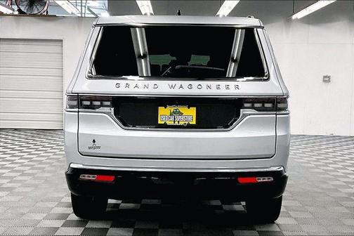 Silver Zynith 2025 Jeep Grand Wagoneer Series III