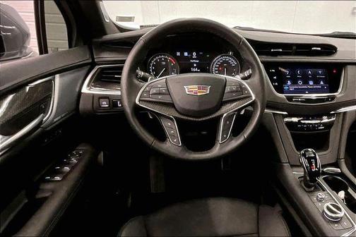 2024 Cadillac XT5 Sport