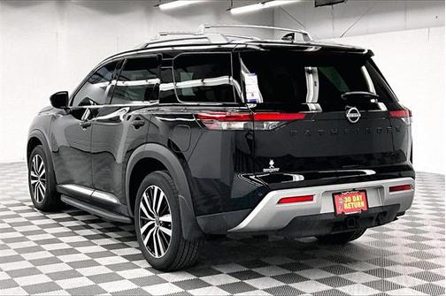 2025 Nissan Pathfinder Platinum 4WD