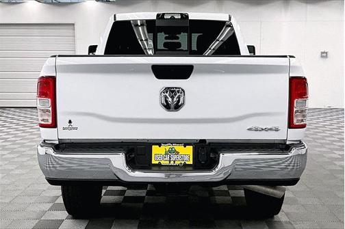 2024 RAM 3500 Tradesman Crew Cab 4x4 6'4' Box