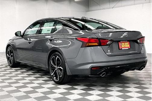 2025 Nissan Altima SR FWD
