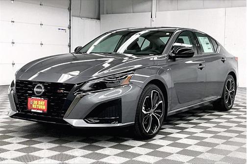 2025 Nissan Altima SR FWD