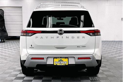 2023 Nissan Pathfinder SL 4WD