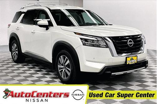 2023 Nissan Pathfinder SL 4WD