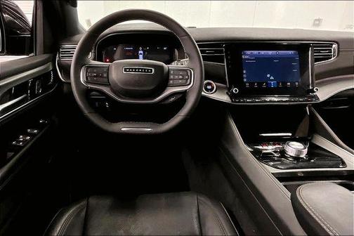 Diamond Black Crystal Pearlcoat 2024 Jeep Wagoneer Series II Carbide