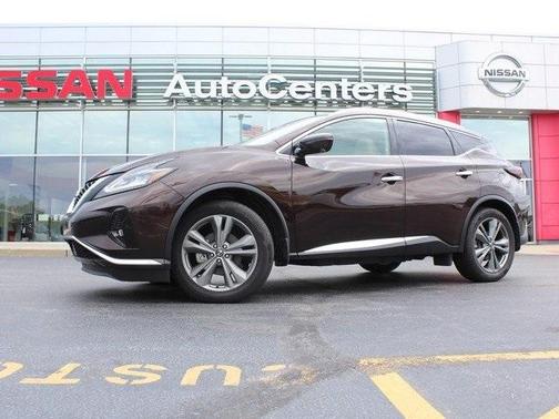 Photo 1 of 30 of 2019 Nissan Murano Platinum