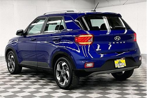 2024 Hyundai VENUE Limited