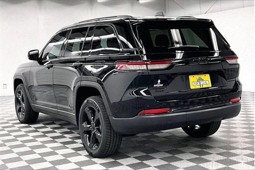 2022 Jeep Grand Cherokee Altitude