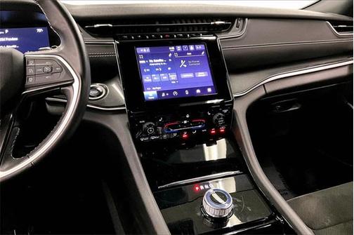 2022 Jeep Grand Cherokee Altitude