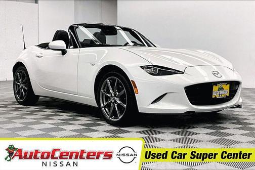 Crystal White Pearl 2016 Mazda MX-5 Miata Grand Touring