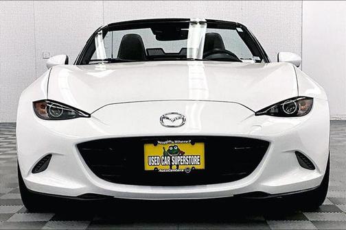 Crystal White Pearl 2016 Mazda MX-5 Miata Grand Touring