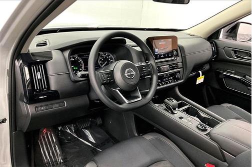 2025 Nissan Pathfinder S 4WD