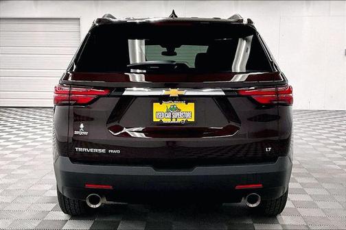 Black Cherry Metallic 2023 Chevrolet Traverse LT Cloth