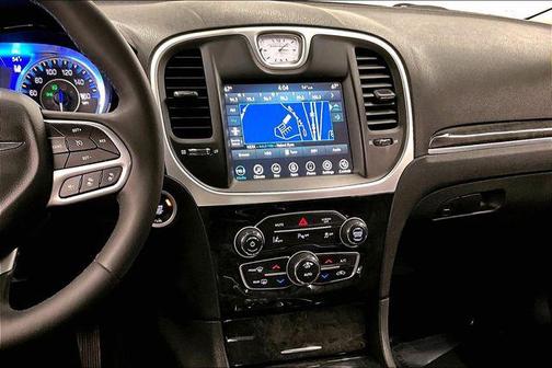 2023 Chrysler 300 Touring