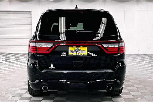 DB Black Crystal Clearcoat 2024 Dodge Durango R/T