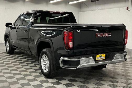 Onyx Black 2025 GMC Sierra 1500 SLE