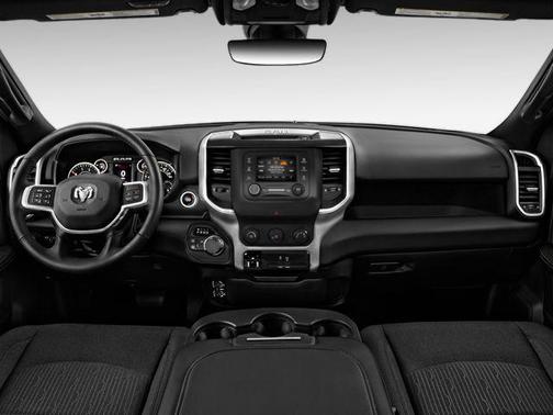 2024 RAM 3500 Big Horn Crew Cab 4x4 8' Box