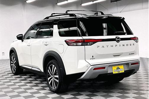 2024 Nissan Pathfinder Platinum FWD