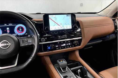 2024 Nissan Pathfinder Platinum FWD