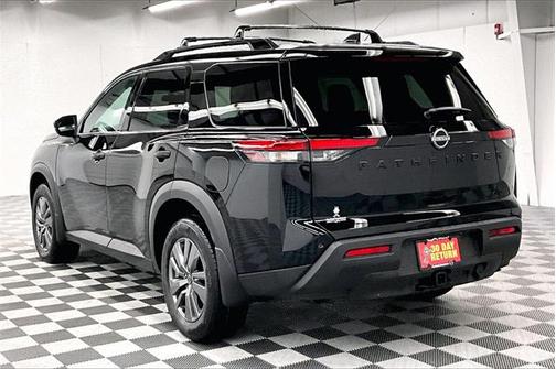 2025 Nissan Pathfinder SV 4WD