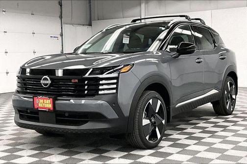 Gun Metallic/Super Black 2025 Nissan Kicks SR