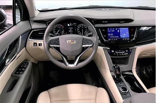 2025 Cadillac XT6 Premium Luxury FWD