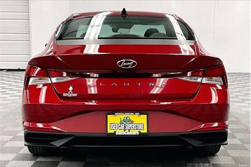 2022 Hyundai ELANTRA SEL
