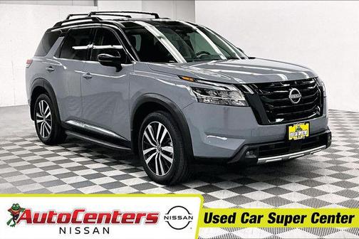 Solid Gray/Super Black 2024 Nissan Pathfinder Platinum 4WD