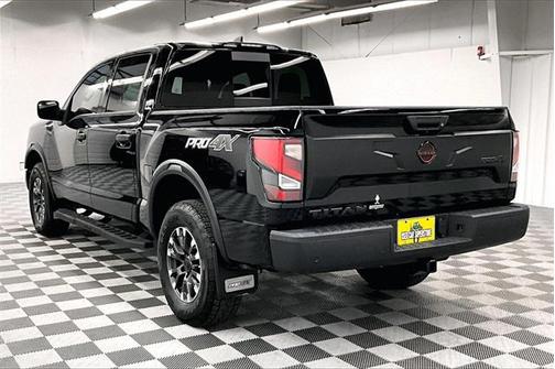 2024 Nissan Titan PRO-4X