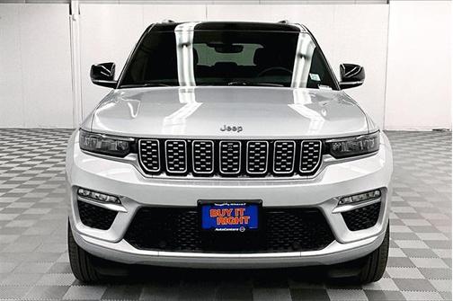 2023 Jeep Grand Cherokee Summit