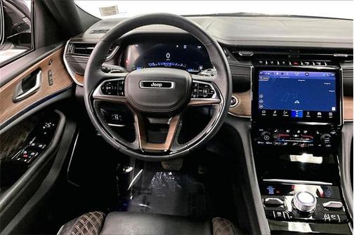 2023 Jeep Grand Cherokee Summit