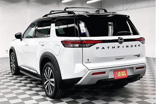 2025 Nissan Pathfinder Platinum 4WD