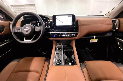 2025 Nissan Pathfinder Platinum 4WD