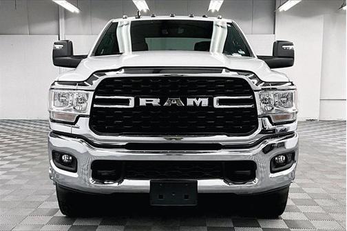 2024 RAM 3500 Big Horn Crew Cab 4x4 8' Box