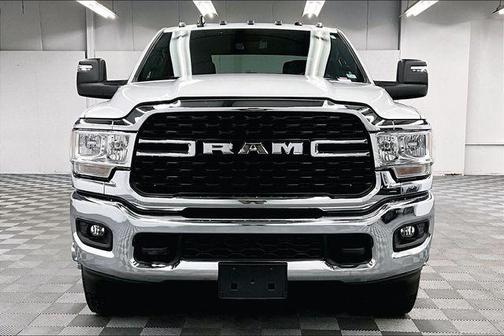 2024 RAM 3500 Big Horn Crew Cab 4x4 8' Box