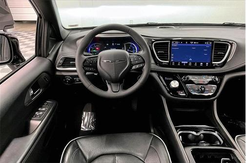 2022 Chrysler Pacifica Hybrid S Appearance Pkg