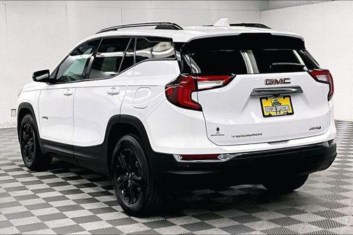 Summit White 2023 GMC Terrain AWD AT4