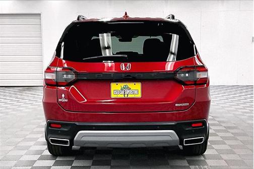 2025 Honda Pilot Touring 8-Passenger
