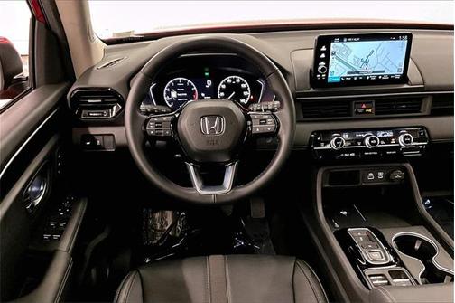 2025 Honda Pilot Touring 8-Passenger