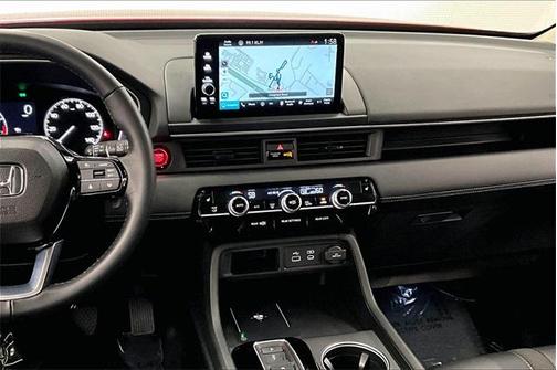 2025 Honda Pilot Touring 8-Passenger