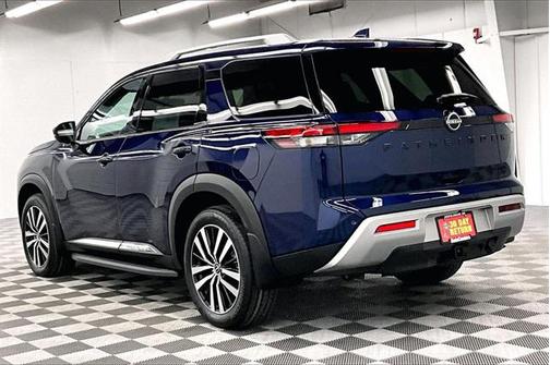 2025 Nissan Pathfinder Platinum 4WD